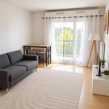 Cosy Avec Balcon 10 Min De Disneyland Paris Lognes